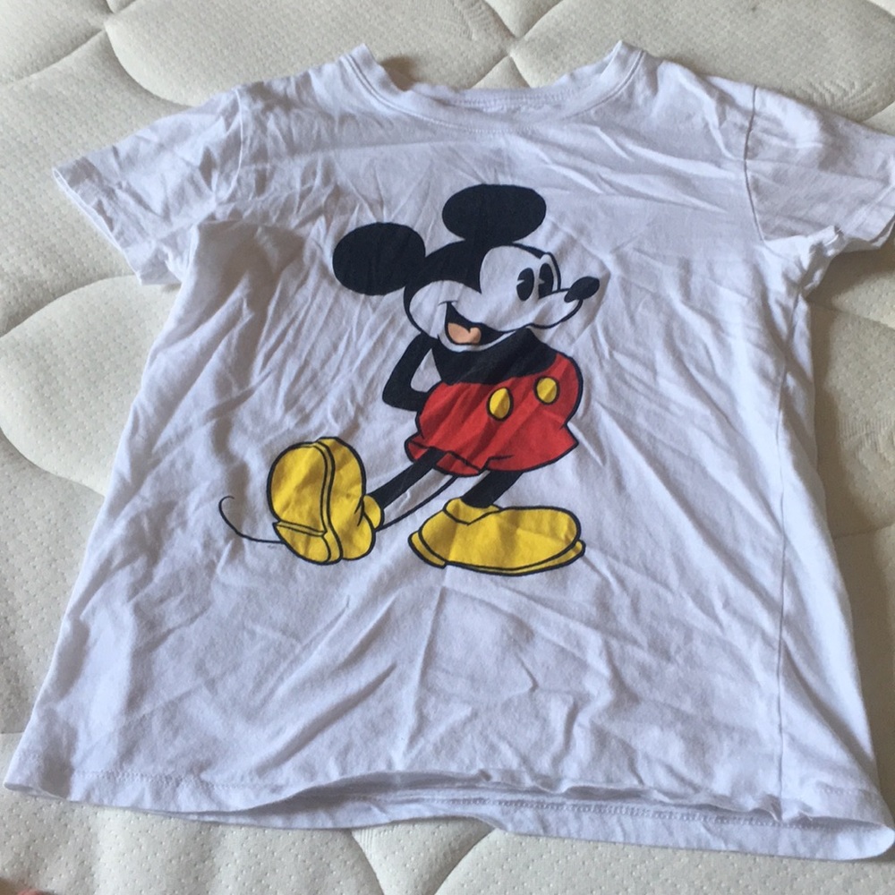 white Mickey Mouse short sleeve shirt